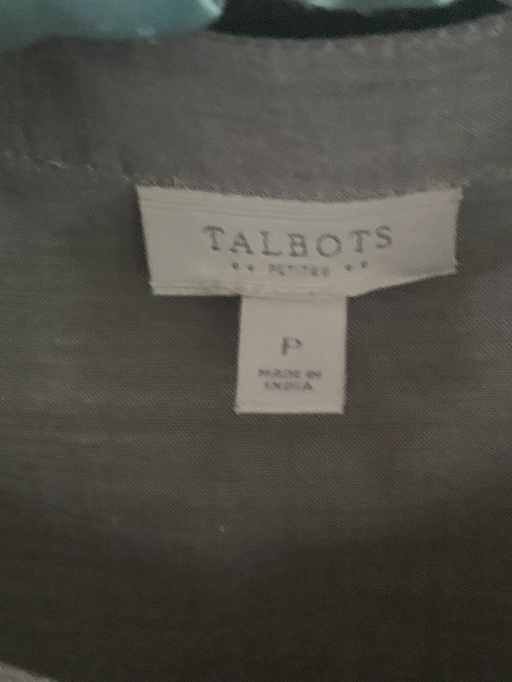 blouse - Picture 3 of 4